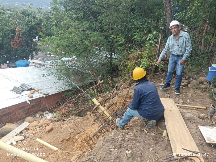 Formaleta de dado de concreto en obra